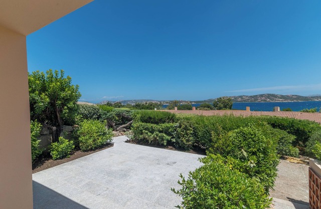 Ferienhaus Punta Nera in Strandnähe mit Meerblick und Garten