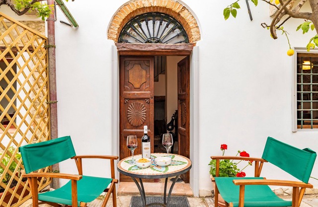 Ferienhaus 'Il Borgo - Casa Ottocentesca' mit Bergblick, privater Terrasse und Wi-Fi