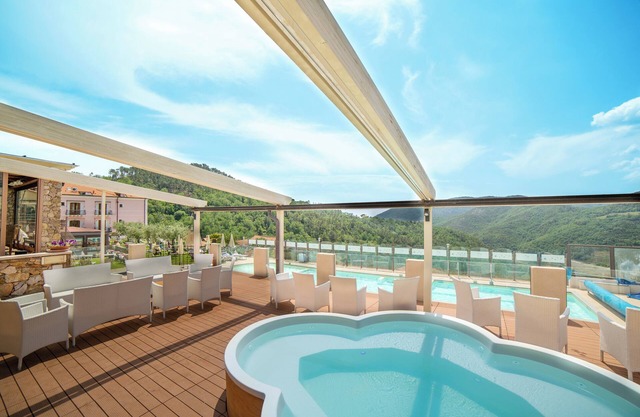Ferienhaus 'Il Casale - Villa - 6km Da Finale' mit Bergblick, WLAN und Klimaanlage