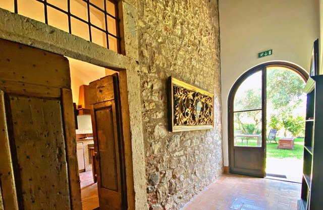 Holiday Home 'Il Fontino - Il Cavallo' with Shared Garden, Terrace & Wi-Fi