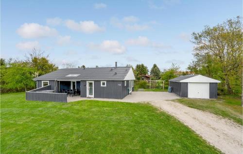 Holiday Home Illeris Xi