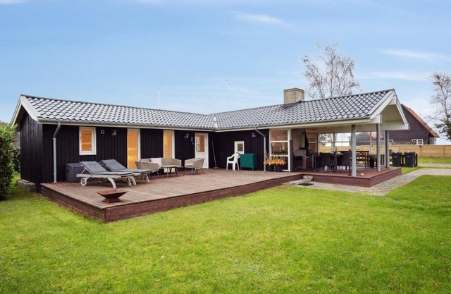 Holiday Home Ilsebet - 150m from the sea by Interhome