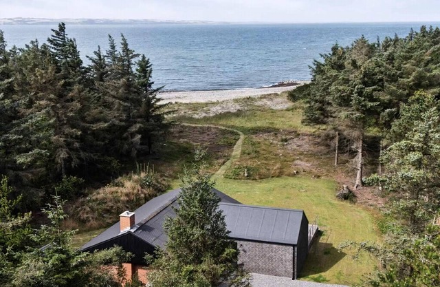 Holiday home in 1st row by the Limfjord.