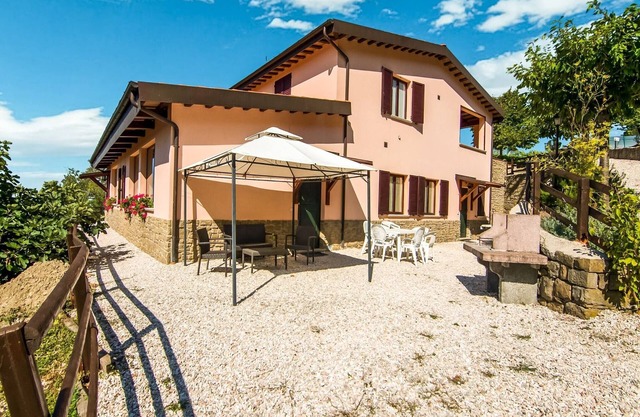 Bauernhaus in Apecchio in der Nähe des Zentrums