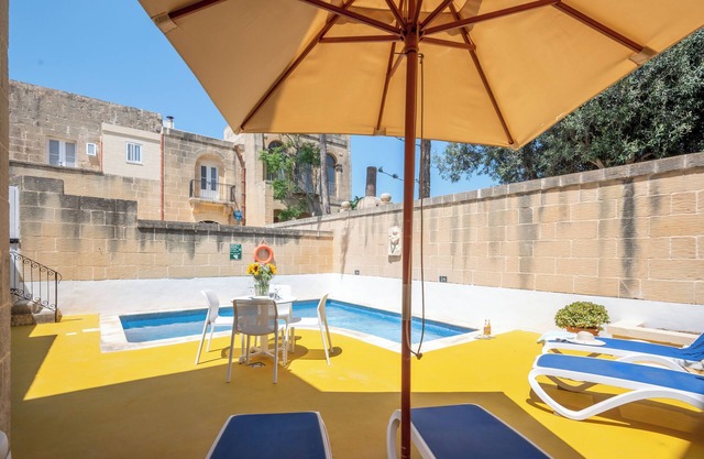 Dar ta 'Mansi, Gharb