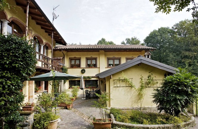 FeWos in einer ehemaligen Mühle aus dem 18. Jhd. mit 10.000 m² Grundstück und Pool
