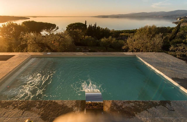 Moderne Villa in Magione mit Swimmingpool