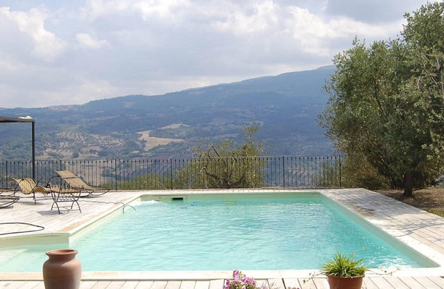 Ferienhaus mit Talblick in Seggiano mit Sauna