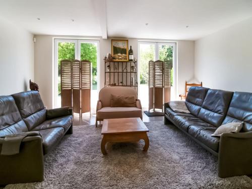 Holiday Home in Treignes for 9 Person, cleaning included