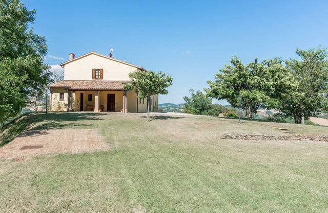Elegantes Ferienhaus in Urbania mit Garten