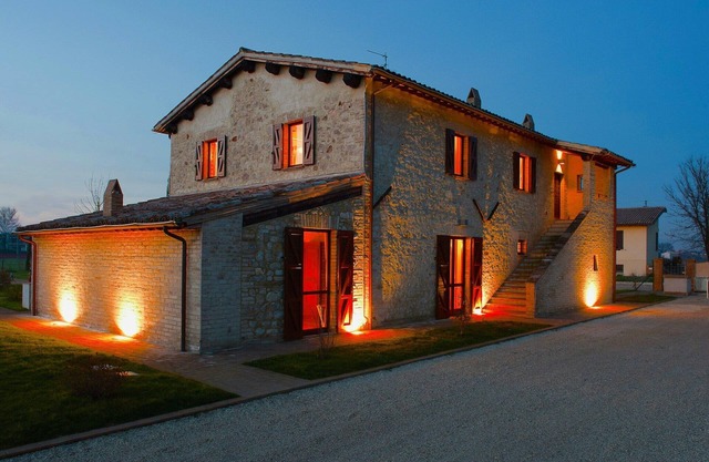 Vogue-Ferienwohnung m. großem Gemeinschaftsgarten in Italien