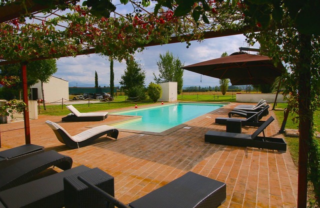 Moderne Luxuswohnung mit Pool