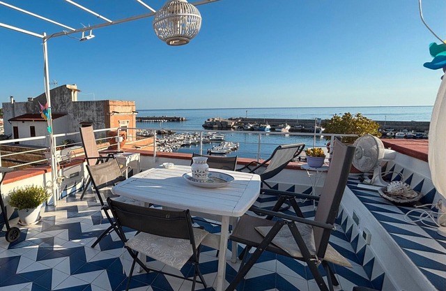 Ferienhaus 'Sumarè' mit Meerblick, WLAN und Klimaanlage