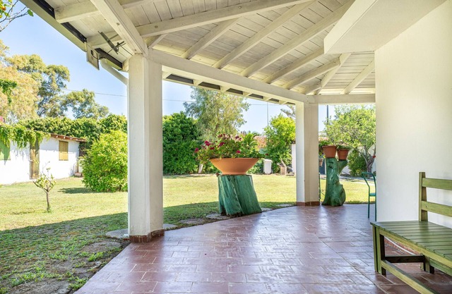 Ferienhaus 'Giardino Del Melograno' mit privater Terrasse, privatem Garten und Klimaanlage