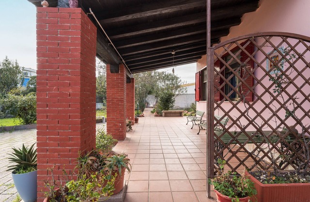 Ferienhaus 'Gungui' mit privater Terrasse, Gemeinschaftsgarten und Klimaanlage