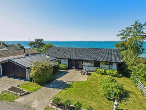 Holiday Home Jovana - 40m from the sea by Interhome