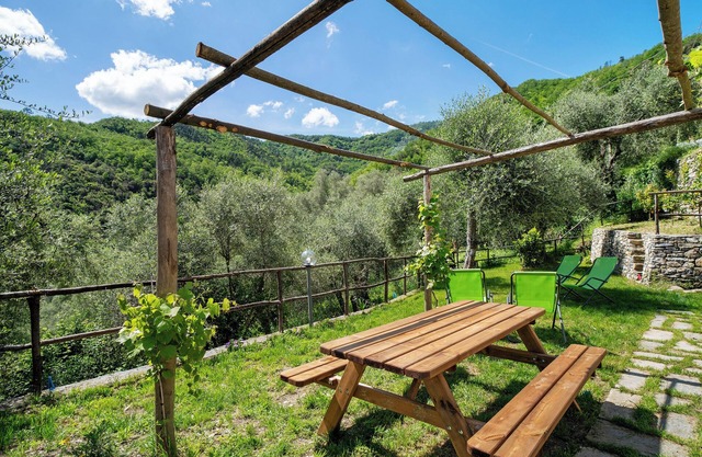 Ferienhaus 'La Casa Di Bosco' mit Bergblick, Privatem Garten und WLAN