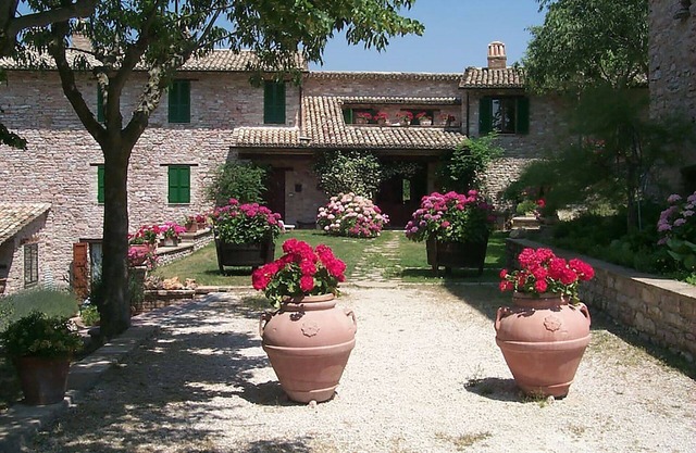FERIENHAUS "L'OASI" IN ASSISI - Eigener Eingang, Garten mit Pool