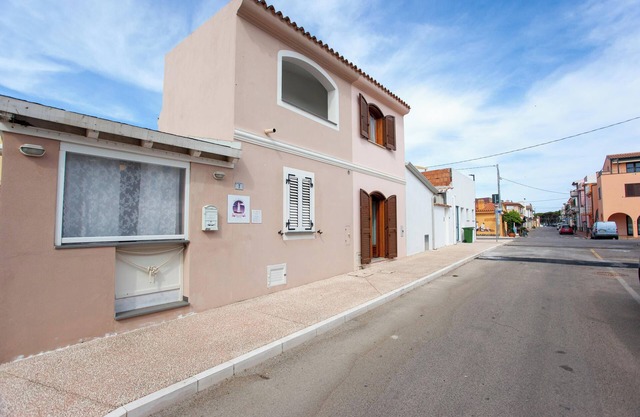 Ferienhaus 'La Casa di Barbara' nahe dem Strand mit Terrasse und Parkplatz an der Straße