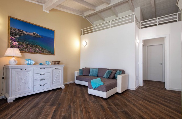 Ferienhaus 'La Chicca' mit Meerblick, privater Terrasse und eigenem Garten