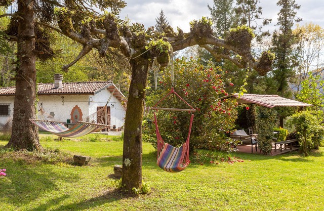Ferienhaus 'La Capannina' mit Bergblick, privater Terrasse und eigenem Garten