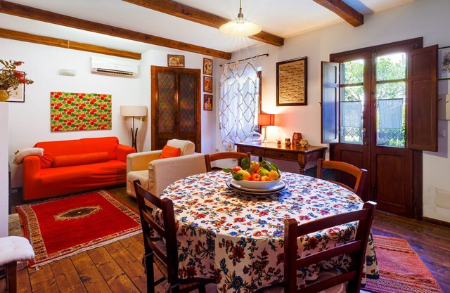 Holiday Home 'La Maisonette Casa Vacanze ' with Mountain View, Wi-Fi and Air Conditioning