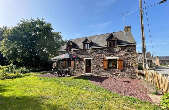 Casa de vacaciones 'La Table Carrée - Brocéliande' con terraza privada, jardín privado y Wi-Fi
