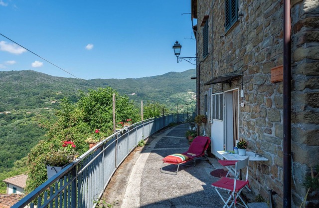 Ferienhaus "Le Corti" mit Bergblick, gemeinsamer Terrasse und WLAN