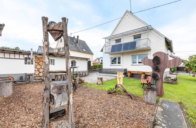 Holiday Home 'Liebe' with Shared Garden, Balcony and Wi-Fi