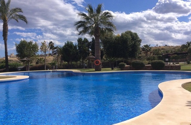 Ferienhaus "Los Almendros" mit Gemeinschaftspool, Terrasse & Wi-Fi