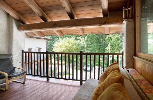 Casa de vacaciones 'Lupus In Fabula' con vistas a la montaña, terraza privada y jardín compartido