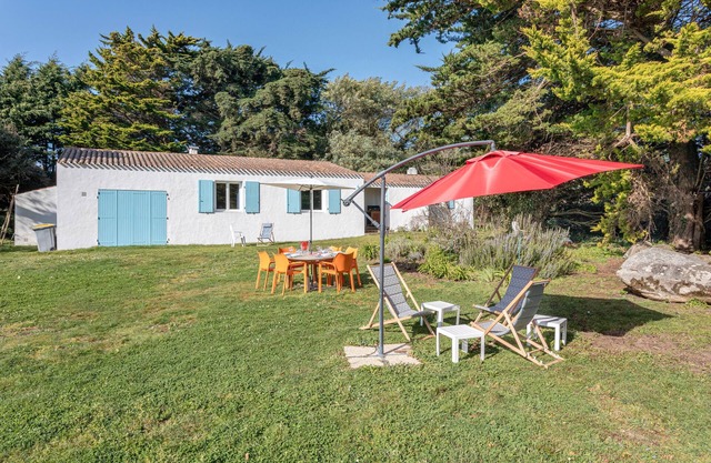 Ferienhaus 'Maison 250m Plage - Grand Jardin' mit privatem Garten und Wi-Fi