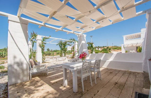 Ferienhaus "Masseria La Scalella - Cisterna" mit Meerblick, Terrasse und WLAN