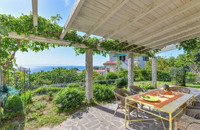 Ferienhaus 'Merlo Casa Vai' mit Meerblick, WLAN und Klimaanlage