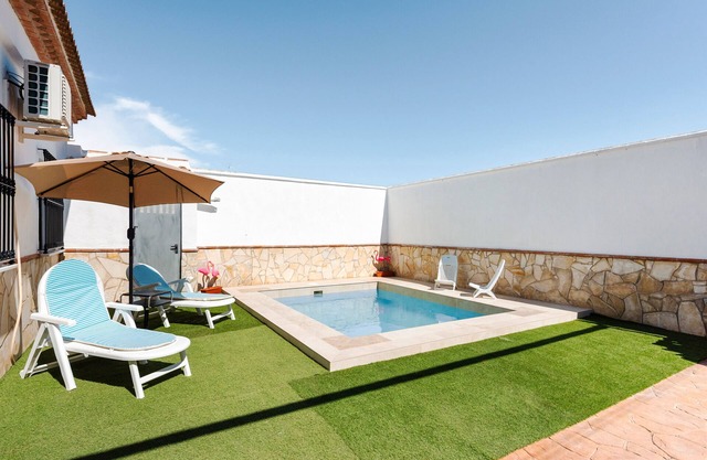 Ferienhaus 'Miró' mit Bergblick, privatem Pool und Klimaanlage
