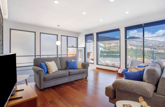Ferienhaus 'Mother's House' mit Meerblick, privater Terrasse und WLAN