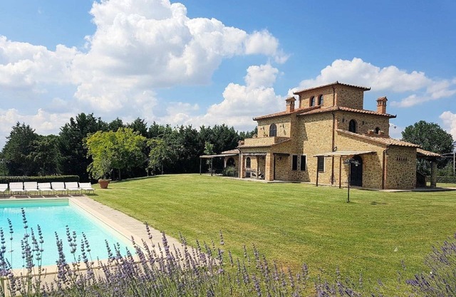 Ideales Ferienhaus mit privatem Pool