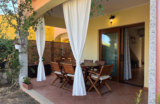 Ferienhaus 'Nuragheddu' mit privater Terrasse, privatem Garten und Klimaanlage