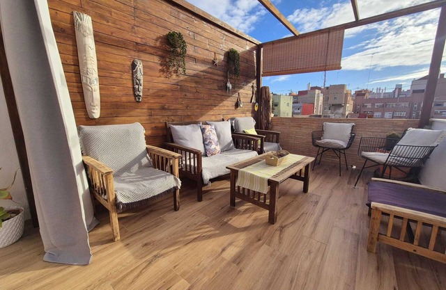 Ferienhaus 'Oasis De Valencia' mit privater Terrasse, Wi-Fi und Klimaanlage