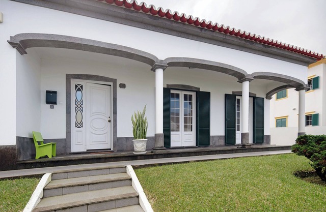 Ferienhaus 'Pascoal House' mit privater Terrasse, privatem Garten und WLAN