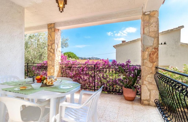 Holiday Home People I by Interhome