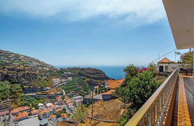 Ferienhaus 'Pico The Best View' mit Meerblick, privater Terrasse und Balkon