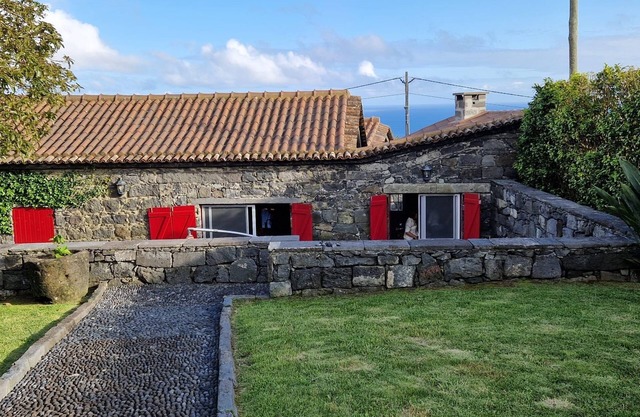 Ferienhaus 'Ponta Da Amora' mit Meerblick, WLAN und Klimaanlage