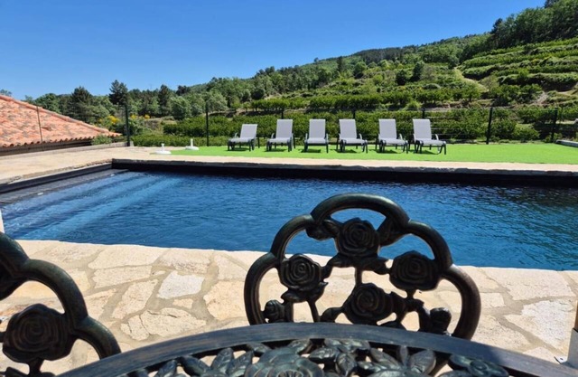 Ferienhaus 'Quinta Do Limite - Casa Do Camponês' mit Bergblick, WLAN und Klimaanlage