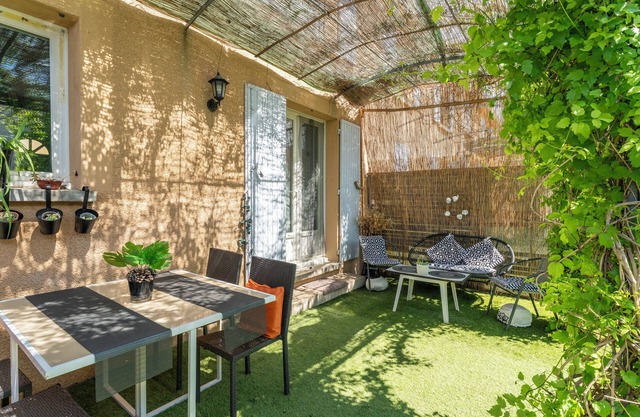 Ferienhaus 'Rayonnante Maison Mont Ventoux' mit privatem Garten