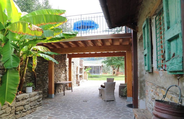 Ferienhaus "Re Piano appartamento Le Rondini" mit Seeblick, Sauna & WLAN