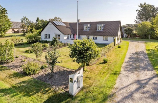Holiday Home Rebecca - 1-5km from the sea by Interhome