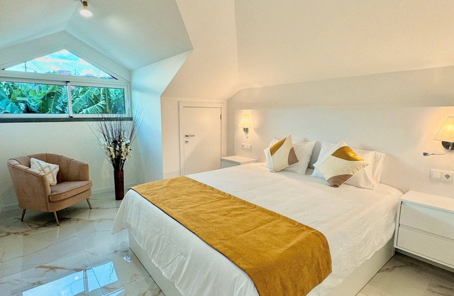 Ferienhaus 'Refúgio Do Vale Verde' mit Meerblick, privater Terrasse und Wi-Fi