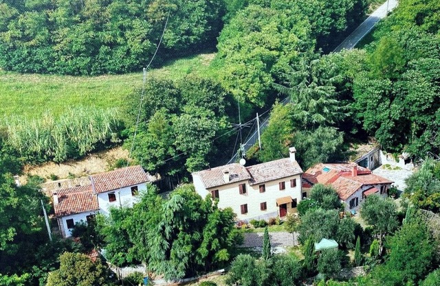 Holiday Home 'Rustico del Vigneto' with Mountain View, Garden & Wi-Fi