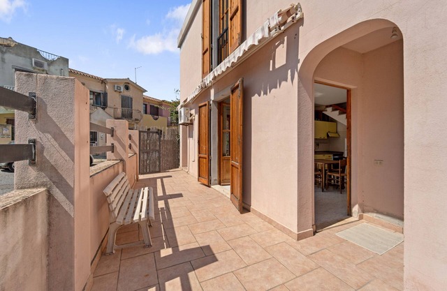 Holiday Home "San Pietro's House" with Private Garden & A/C